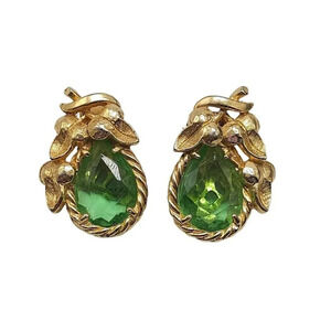 Art Signed Clip-On Earrings With Green Teardrop Stones Gold Tone Leaf Design